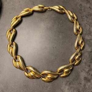 Gorgeous Vintage Gold Large Link Necklaces